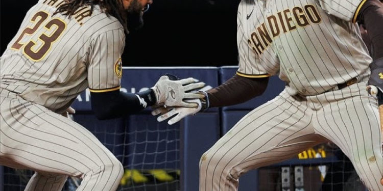 Soto y Tatis Jr. se van para la calle y los Padres le ganan a los Yankees 5-1