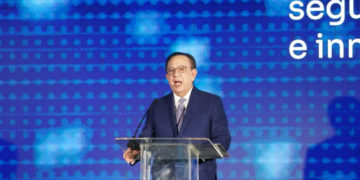 Valdez: inflación cerraría este mes en el rango meta