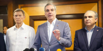 Abinader define como «histórico y estratégico» su viaje a Guyana