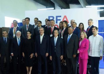 Abinader destaca importancia de infraestructuras para comercio