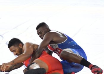 Adames logra plata en lucha, balonmano femenino se baña de bronce