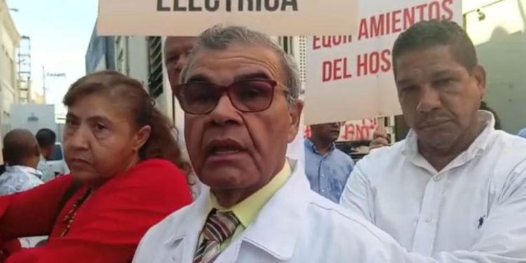 Colegio Médico prevé aumento de dengue, leptospirosis y conjuntivitis por las lluvias