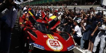 Ferrari destruye un Toyota en su retorno a las 24 Horas de Le Mans