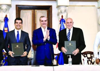 Gobierno firma acuerdo con Israel para un plan de gestión del agua