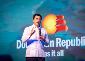 Ministro de Turismo promociona el país en Europa