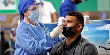 Neumólogos piden retomar uso de mascarilla ante aumento de Covid-19 y otras enfermedades respiratorias