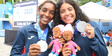 Payano y Almánzar ganan plata en voleibol playa