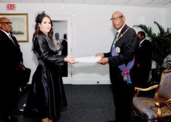 RD designa su primera embajadora en Las Bahamas, Angie Martínez