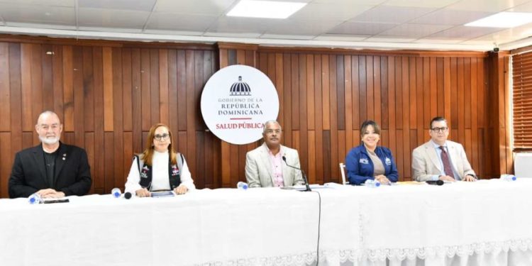 Salud Pública clausura 12 nuevos centros médicos por anomalías
