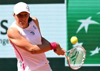 Swiatek avanza a octavos en Roland Garros