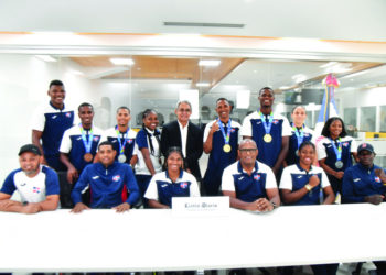 Los puños dominicanos cumplieron en San Salvador