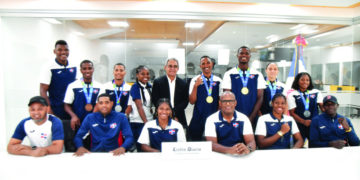 Los puños dominicanos cumplieron en San Salvador