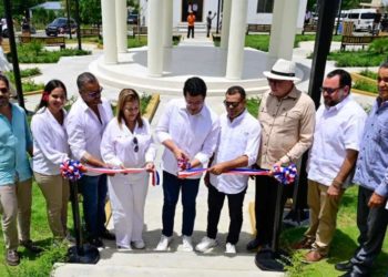 Ministerio de Turismo inaugura construcción de Parque Central en San José de Ocoa