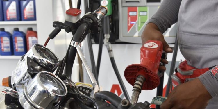 Precios de la mayoría de los combustibles se mantendrán sin variación
